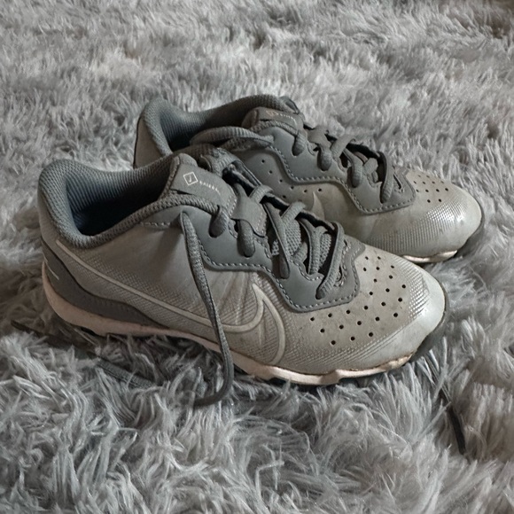 Nike Baseball cleats child’s size 13 - Picture 1 of 3
